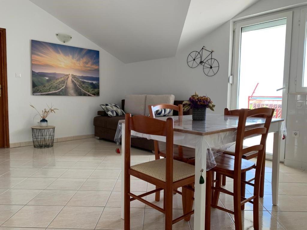Francis Appartements Pakostane Luaran gambar